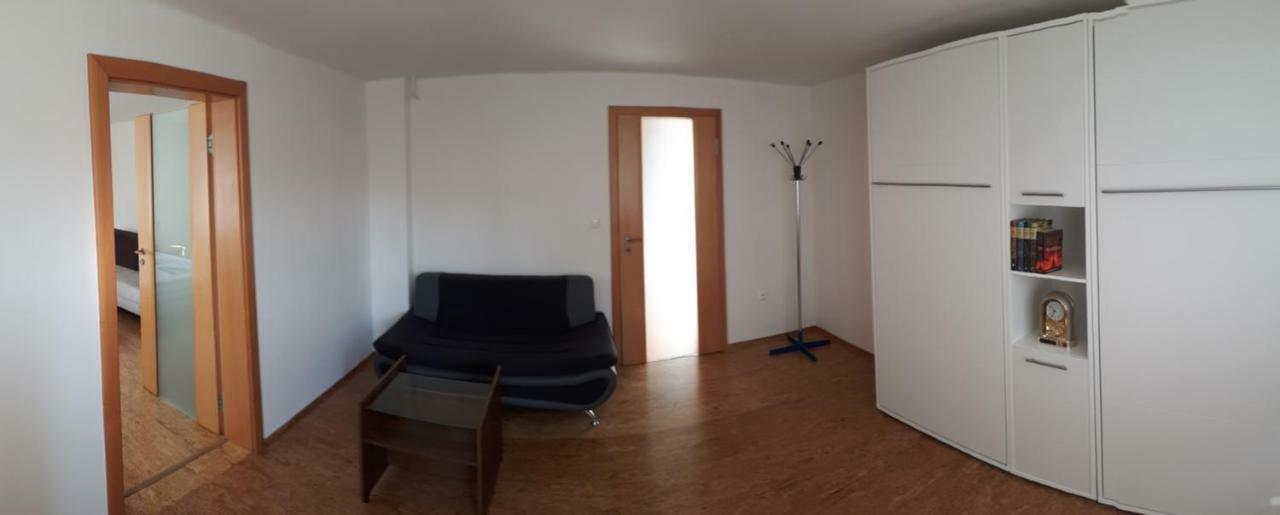 Brezno - 2 Izbovy Apartman Exterior photo